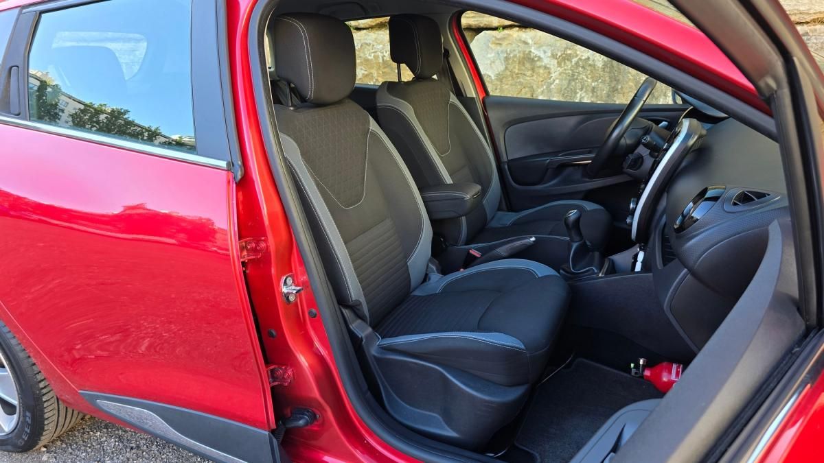 renault-clio-sport-tourer-2016-diesel-1461cc