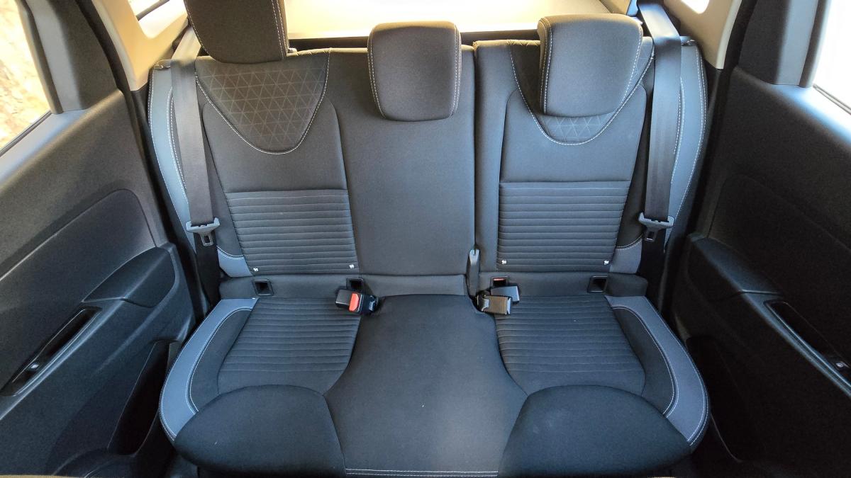 renault-clio-sport-tourer-2016-diesel-1461cc