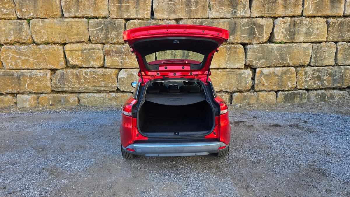 renault-clio-sport-tourer-2016-diesel-1461cc