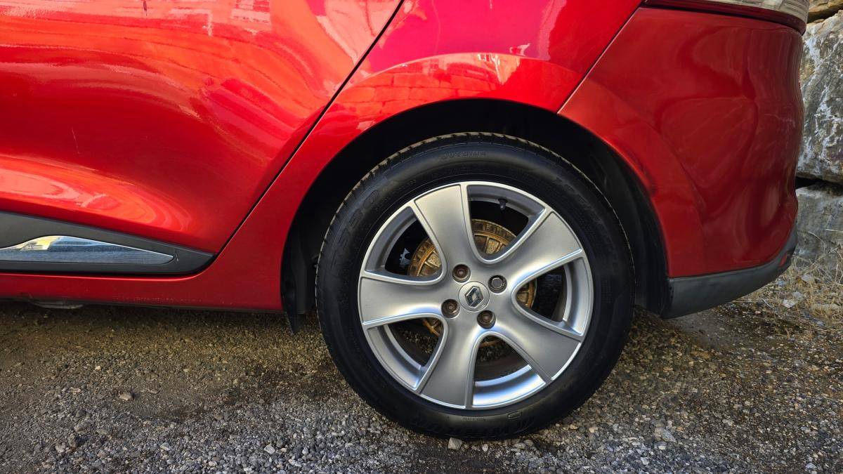 renault-clio-sport-tourer-2016-diesel-1461cc