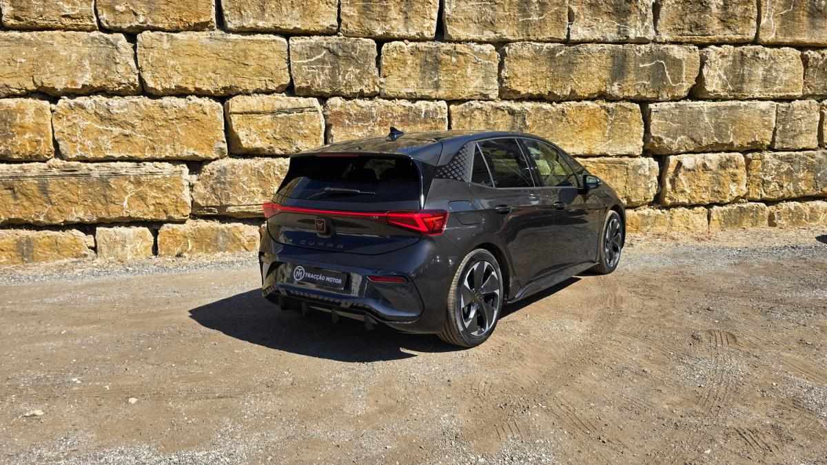 cupra-born-2023-eletrico-0cc