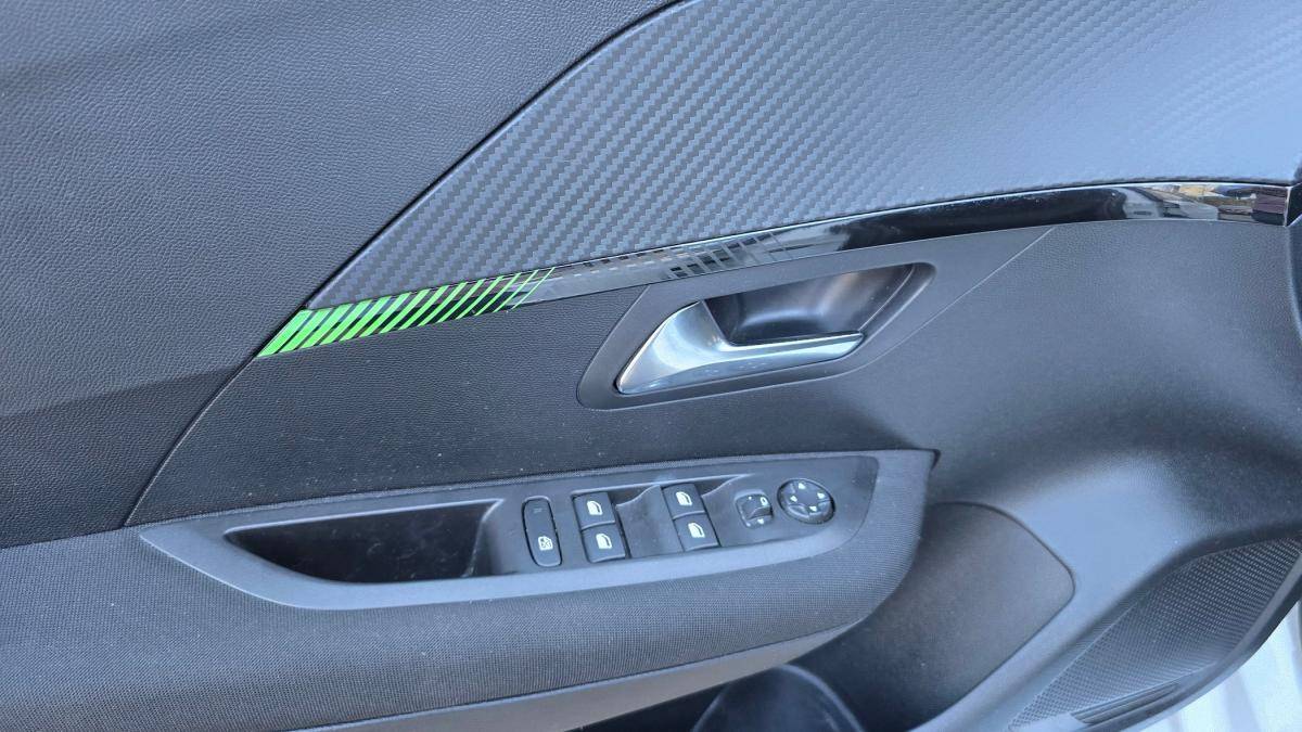 peugeot-208-2024-gasolina-1199cc