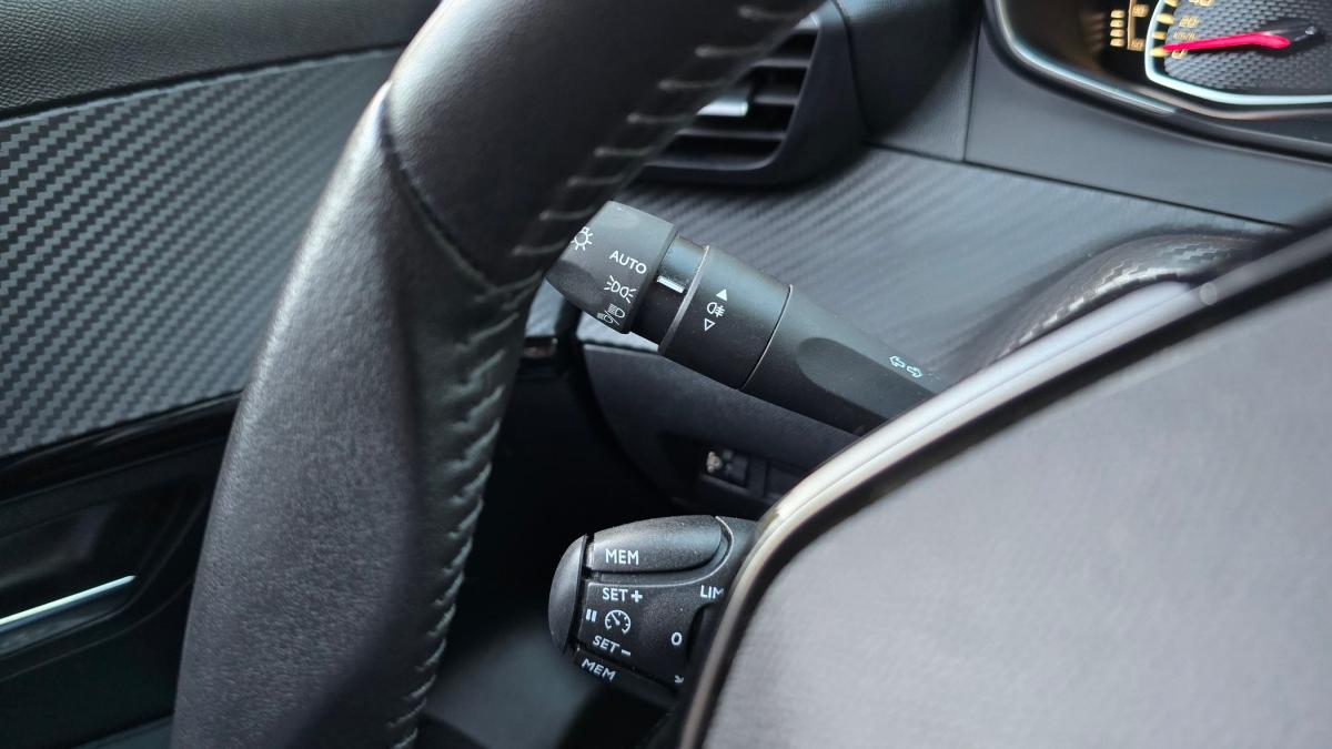 peugeot-208-2024-gasolina-1199cc