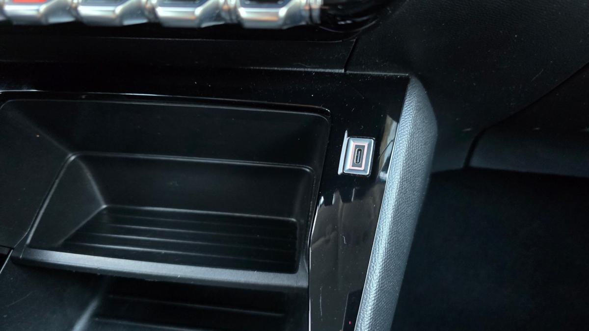 peugeot-208-2024-gasolina-1199cc