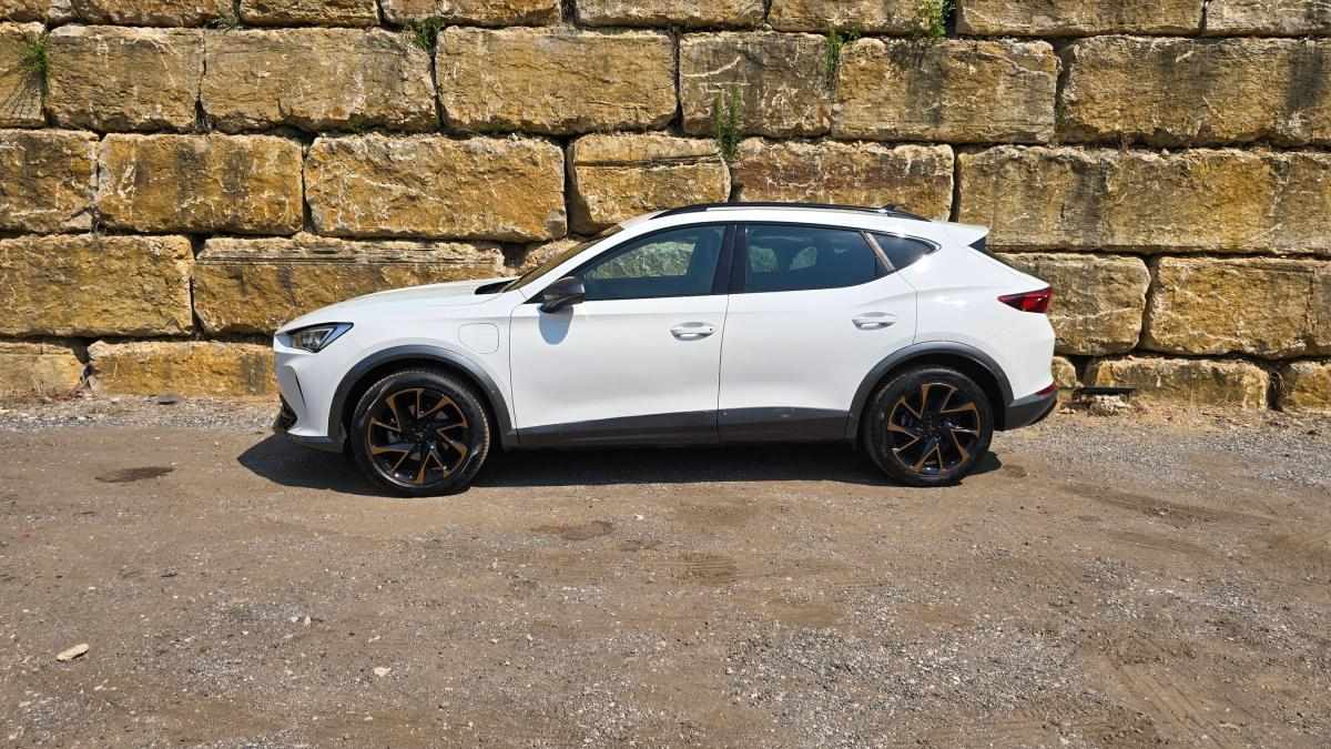 cupra-formentor-2023-hibrido-a-gasolina-1395cc