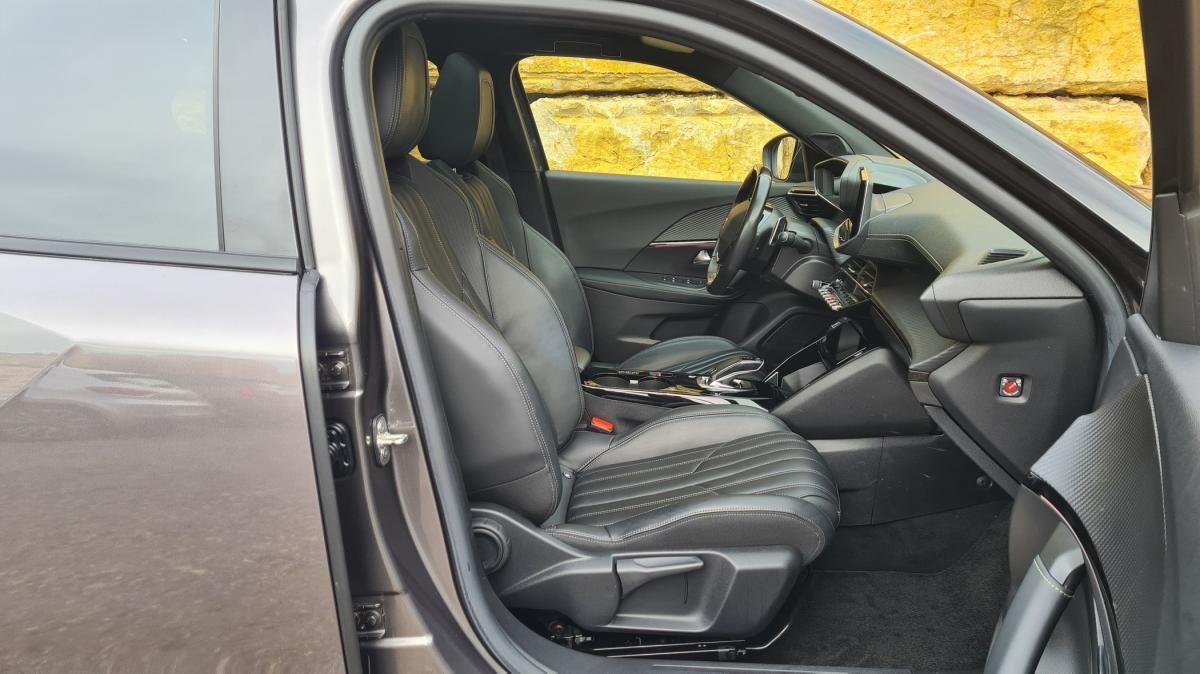 peugeot-2008-2021-diesel-1499cc