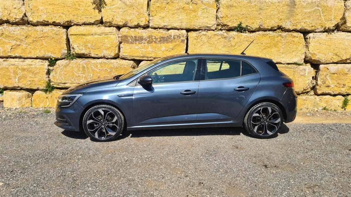 renault-megane-2022-diesel-1461cc