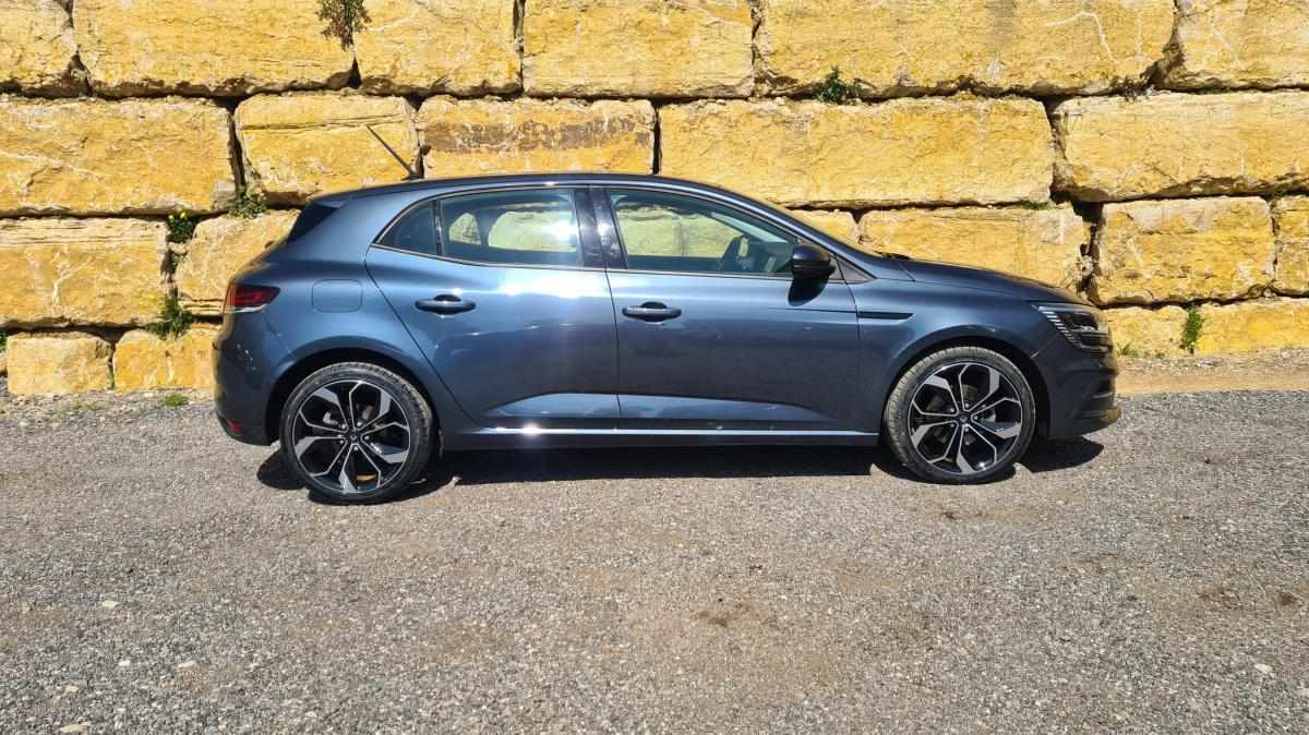 renault-megane-2022-diesel-1461cc