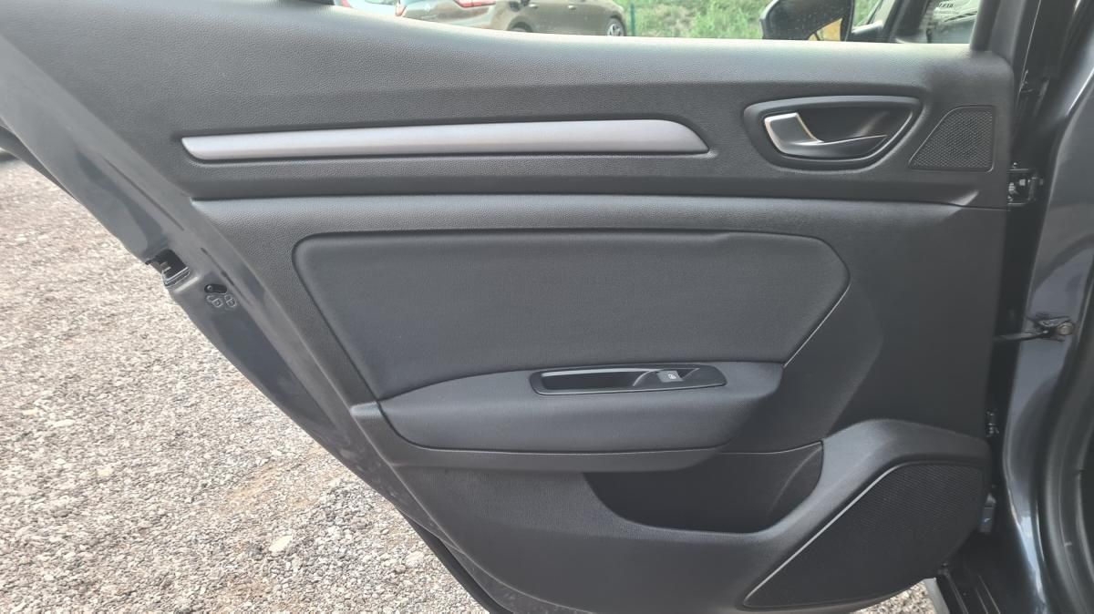 renault-megane-2022-diesel-1461cc