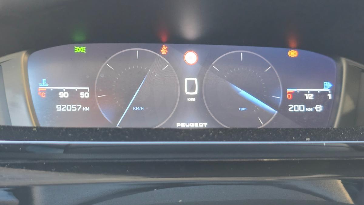 peugeot-308-2022-diesel-1499cc