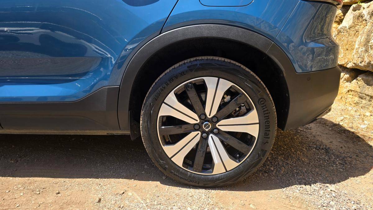 volvo-c40-2023-eletrico-0cc