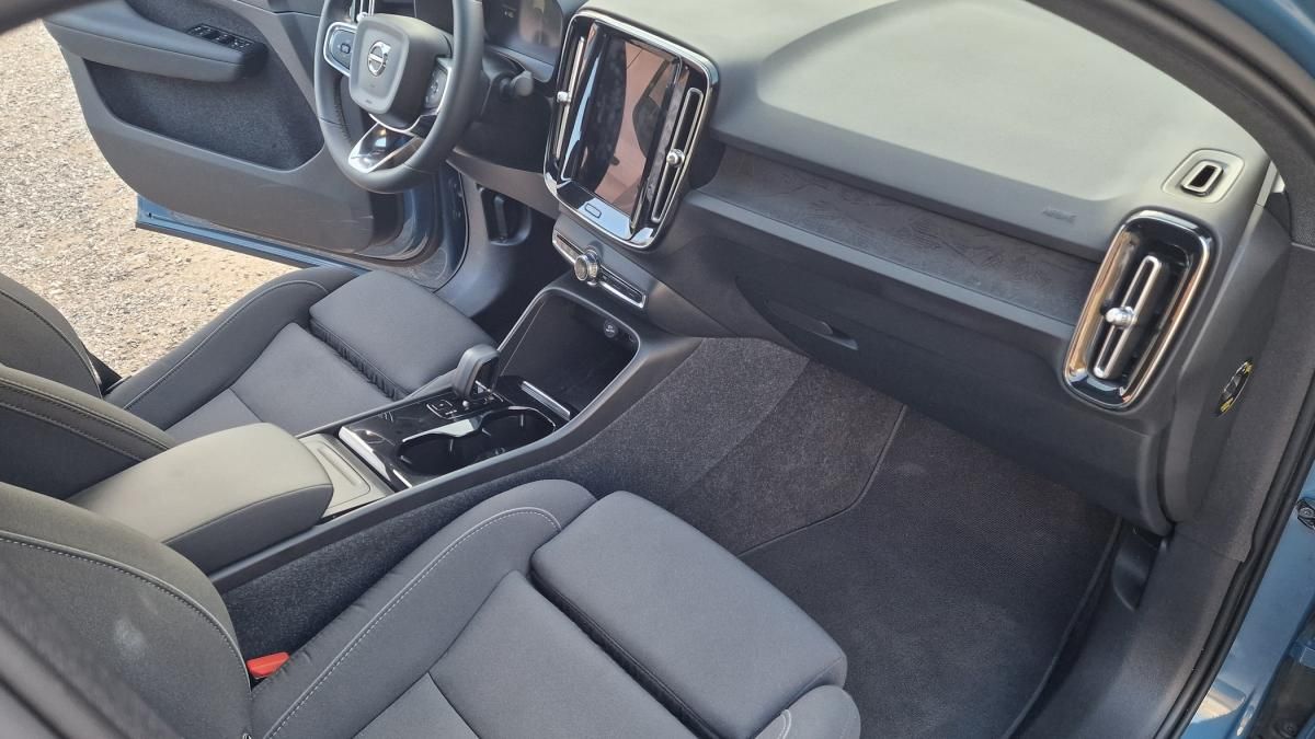 volvo-c40-2023-eletrico-0cc