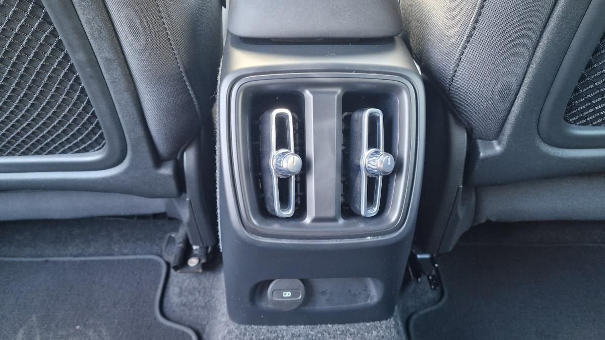 volvo-c40-2023-eletrico-0cc