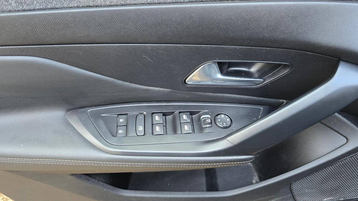 peugeot-408-2023-gasolina-1199cc