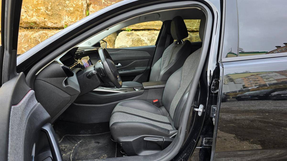 peugeot-408-2023-gasolina-1199cc