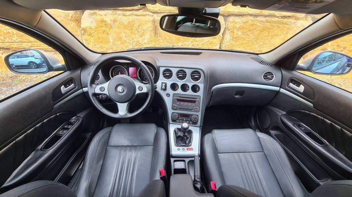 alfa-romeo-159-sportwagon-2010-diesel-1956cc
