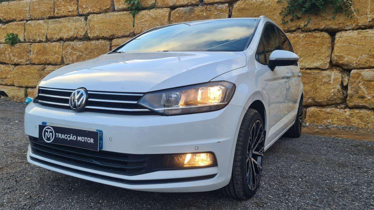 volkswagen-touran-2018-diesel-1598cc