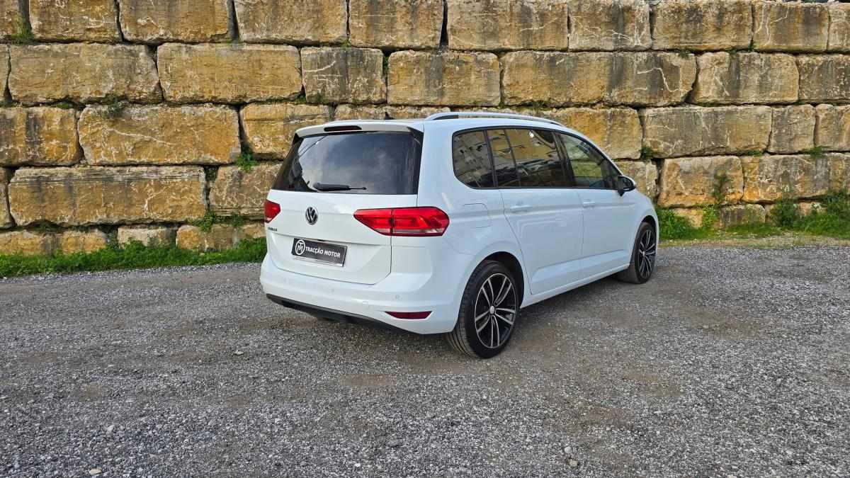 volkswagen-touran-2018-diesel-1598cc