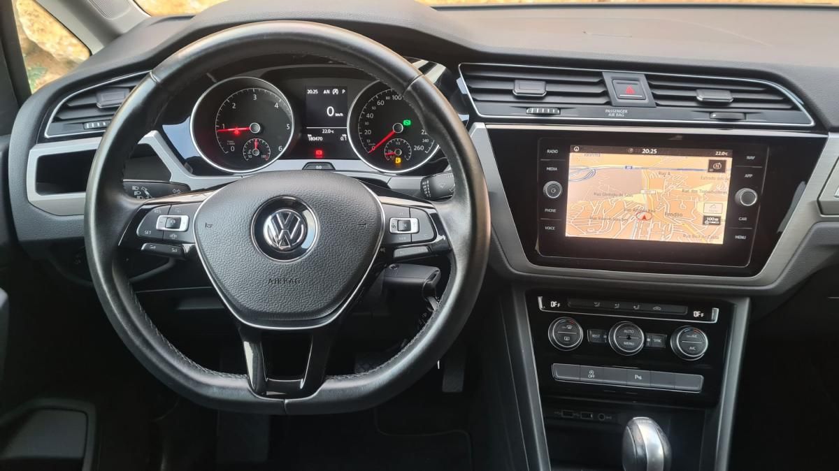 volkswagen-touran-2018-diesel-1598cc