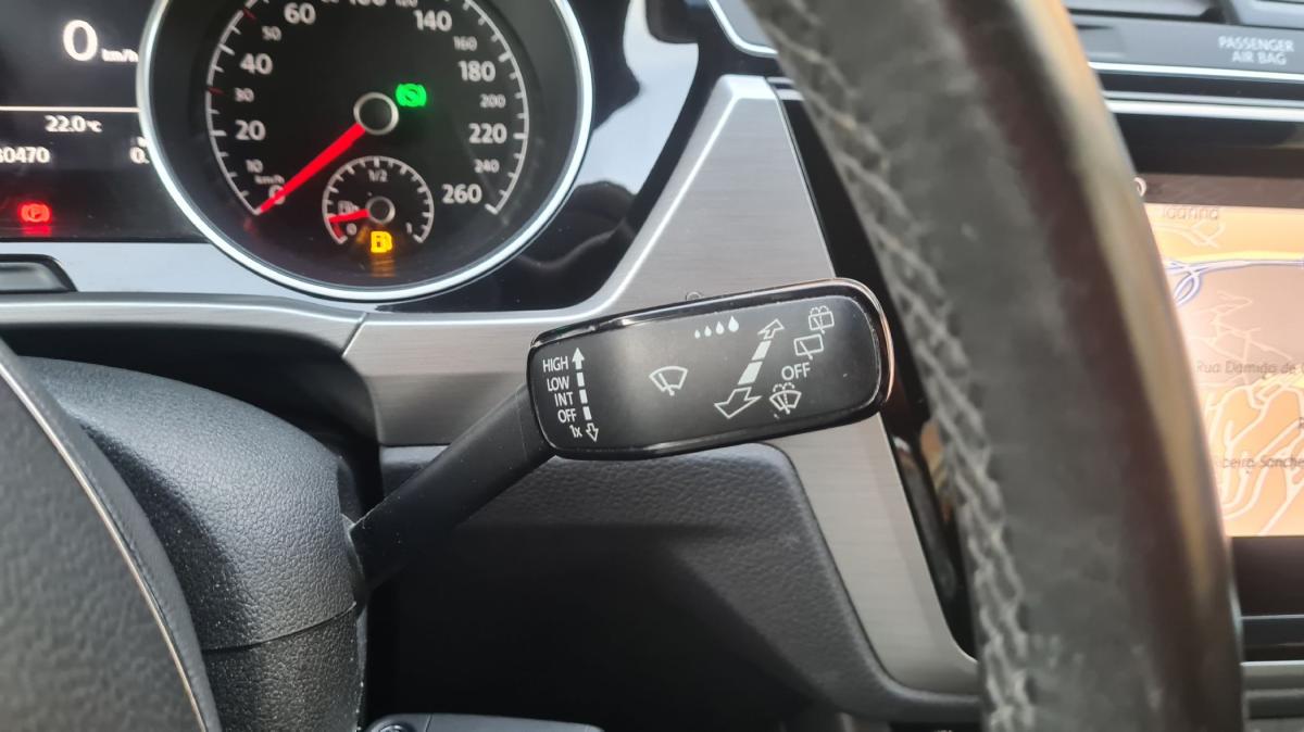volkswagen-touran-2018-diesel-1598cc