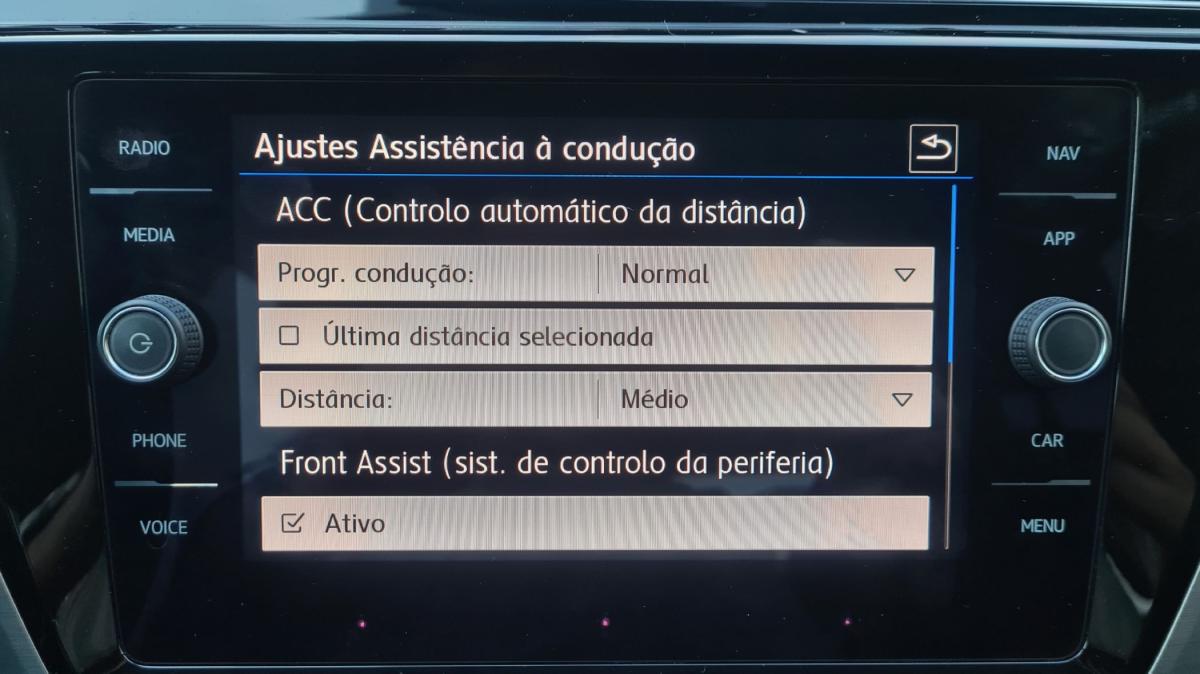 volkswagen-touran-2018-diesel-1598cc