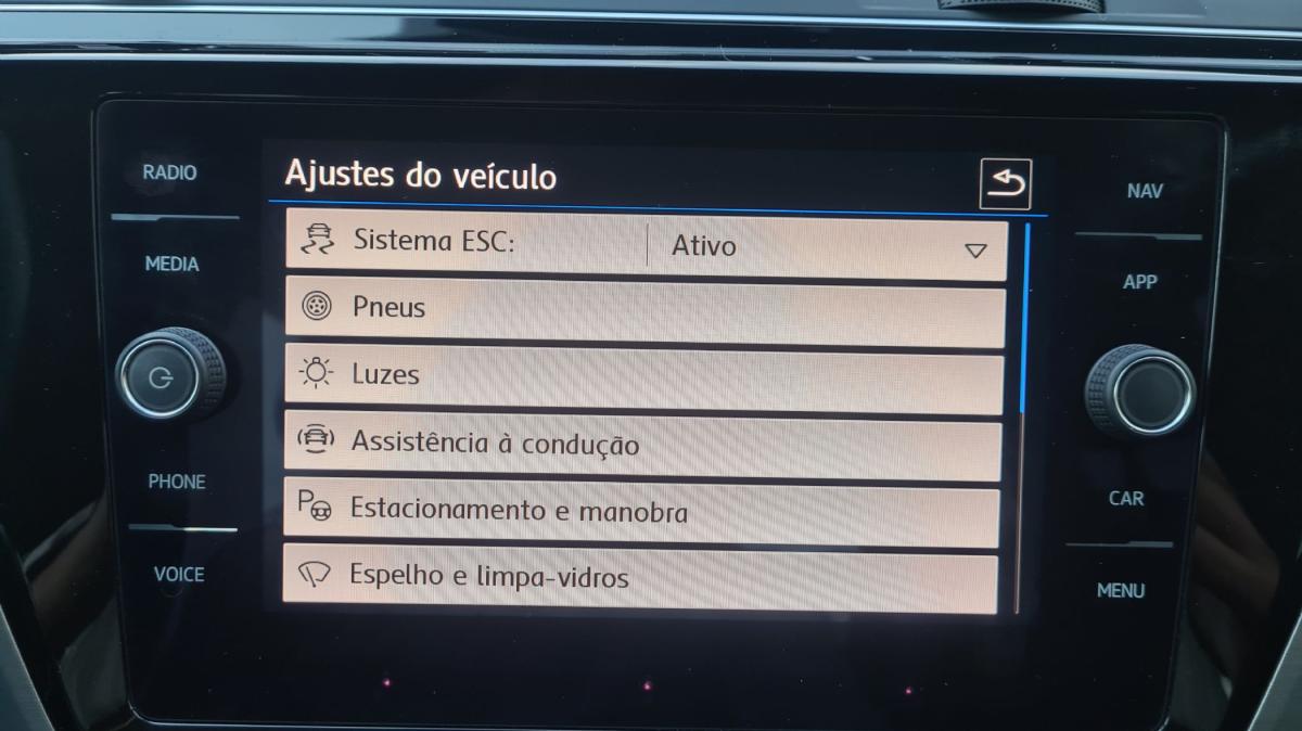volkswagen-touran-2018-diesel-1598cc