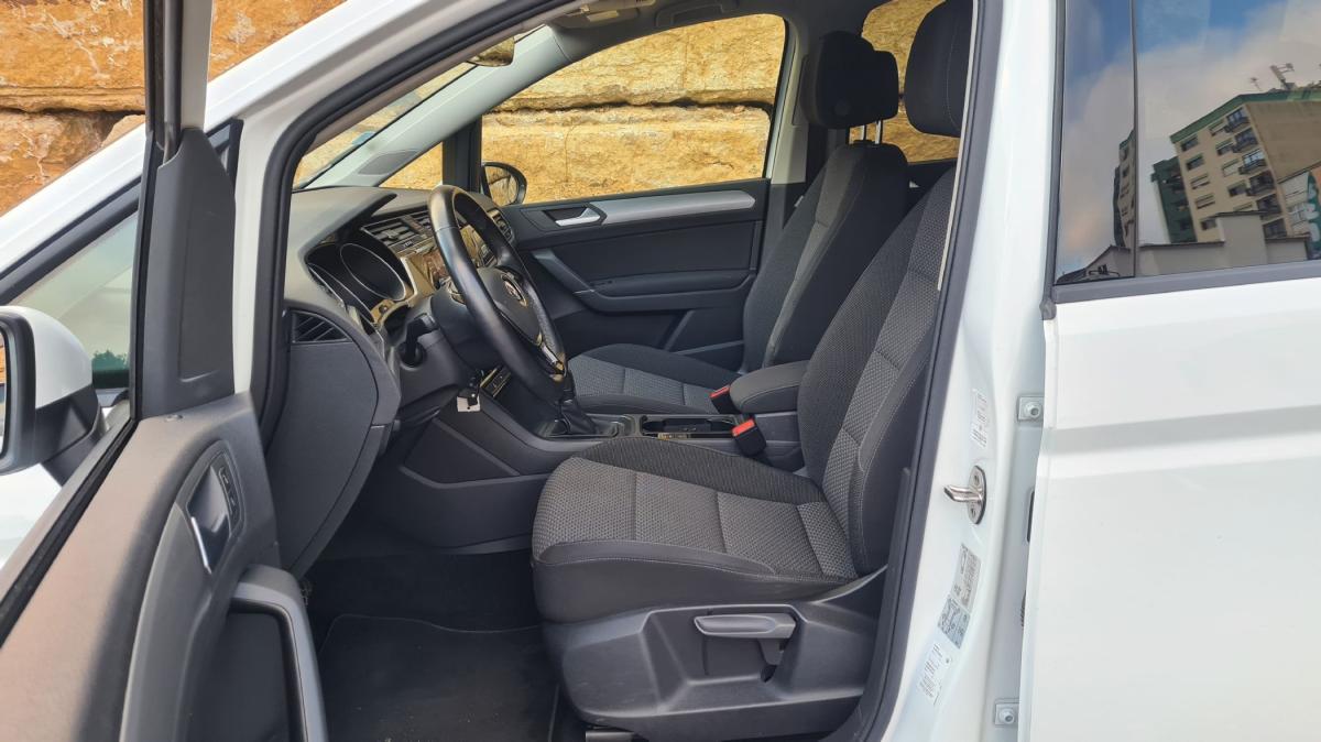 volkswagen-touran-2018-diesel-1598cc
