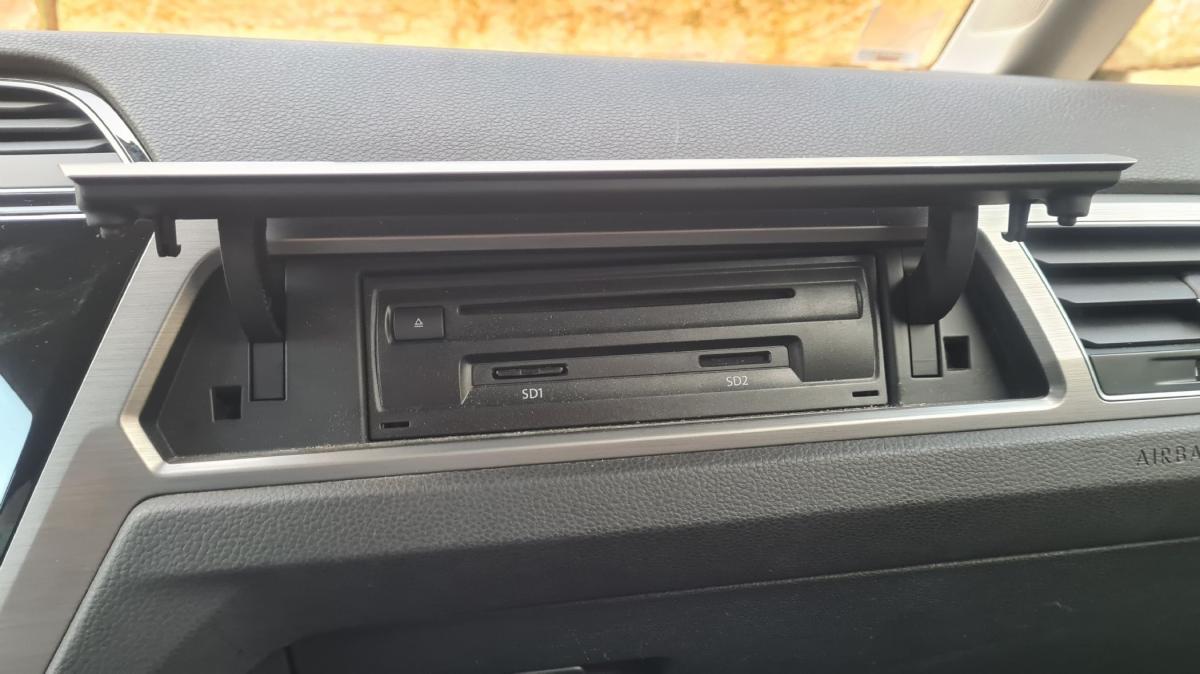 volkswagen-touran-2018-diesel-1598cc