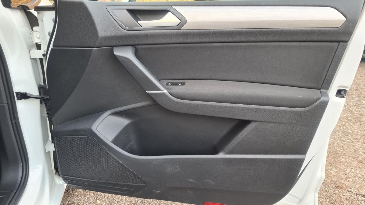 volkswagen-touran-2018-diesel-1598cc