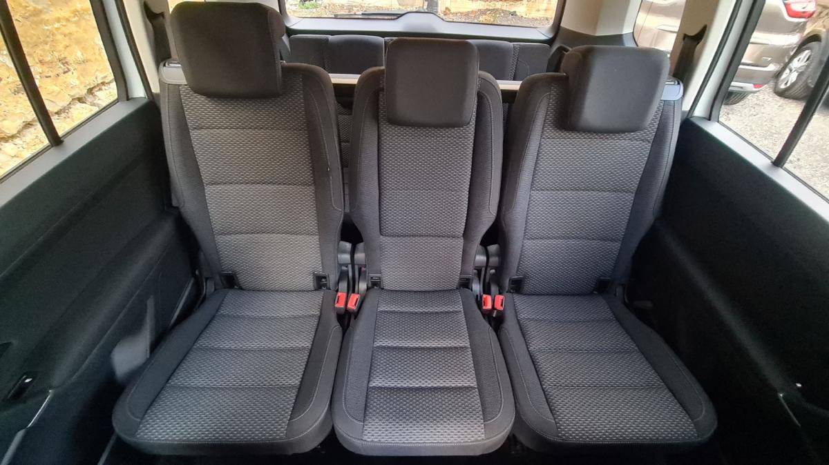 volkswagen-touran-2018-diesel-1598cc