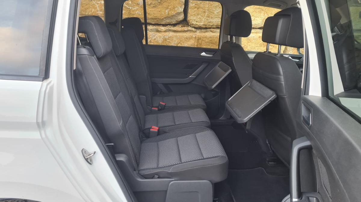 volkswagen-touran-2018-diesel-1598cc
