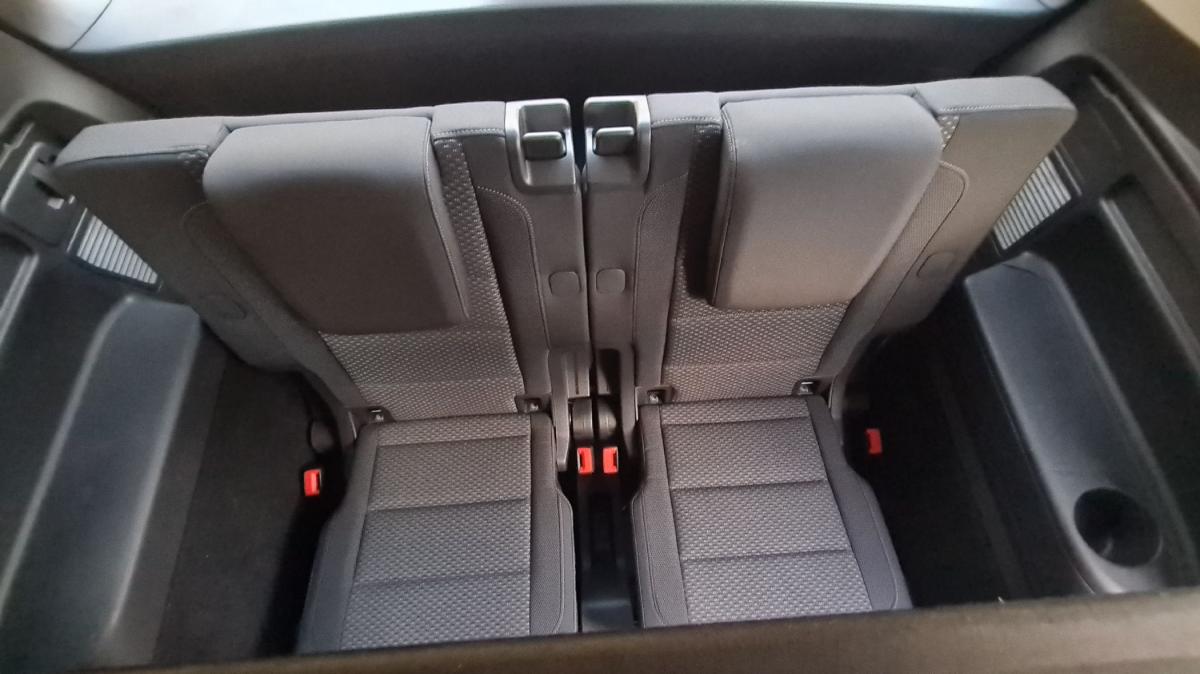 volkswagen-touran-2018-diesel-1598cc