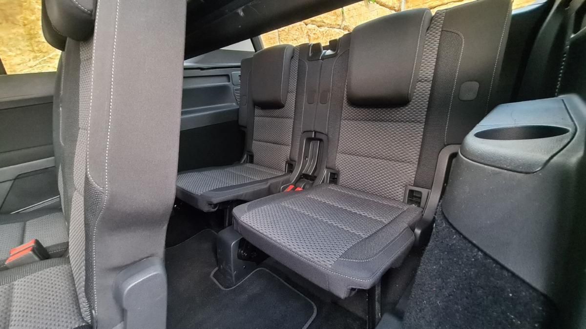 volkswagen-touran-2018-diesel-1598cc