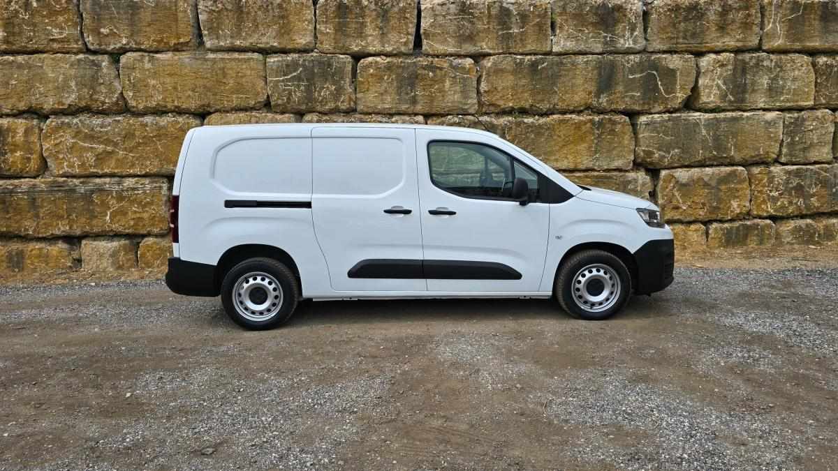 citroen-berlingo-2021-diesel-1499cc