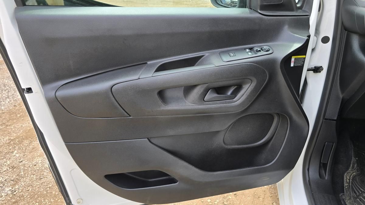 citroen-berlingo-2021-diesel-1499cc
