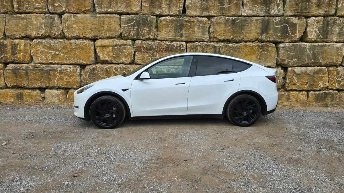 tesla-model-y-2023-eletrico-0cc