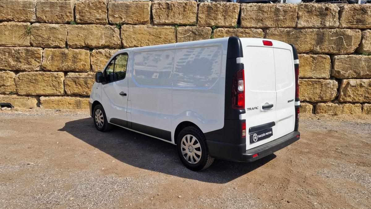 renault-trafic-2020-diesel-1598cc