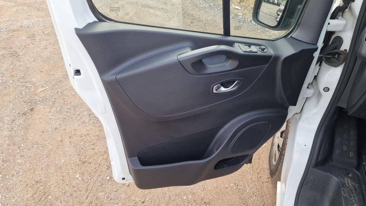 renault-trafic-2020-diesel-1598cc