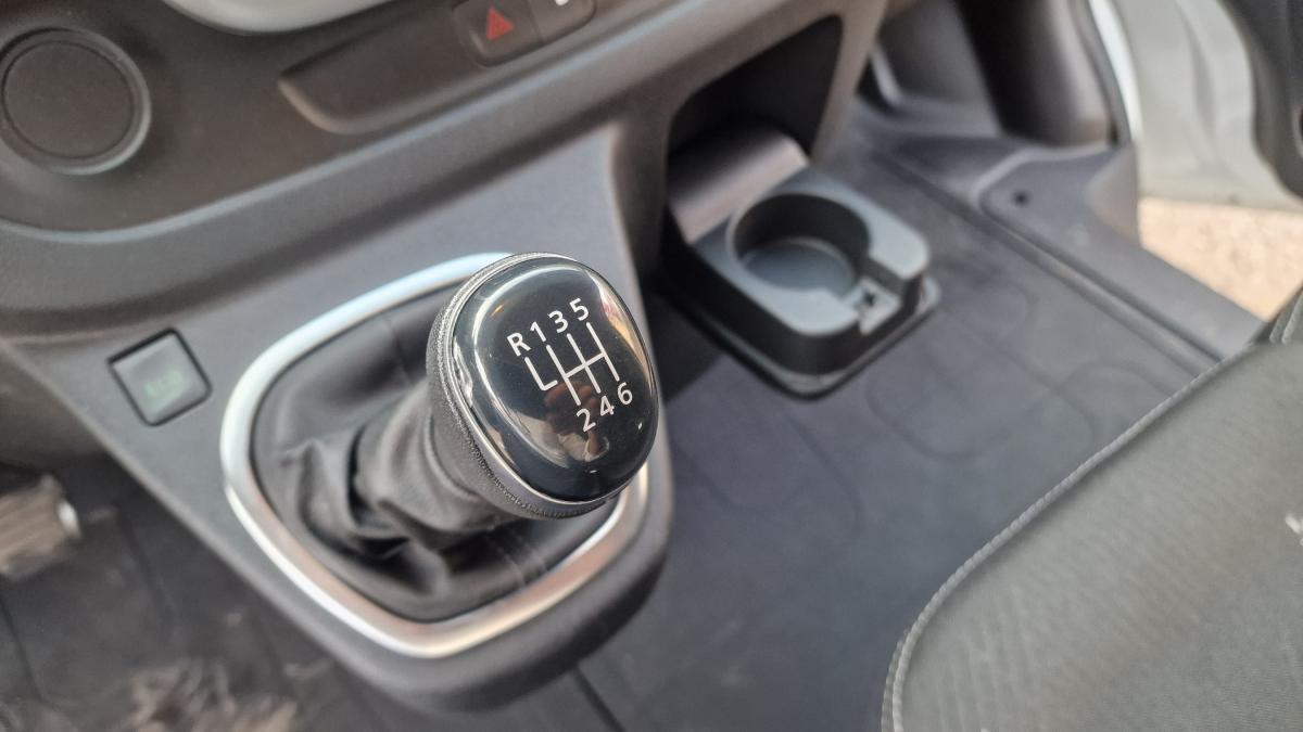 renault-trafic-2020-diesel-1598cc