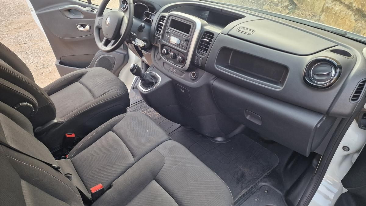 renault-trafic-2020-diesel-1598cc