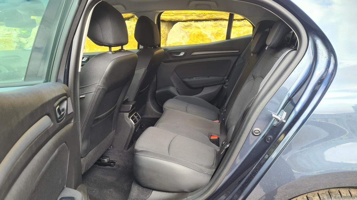 renault-megane-2022-diesel-1461cc