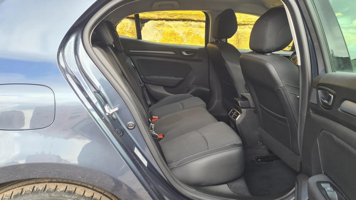renault-megane-2022-diesel-1461cc
