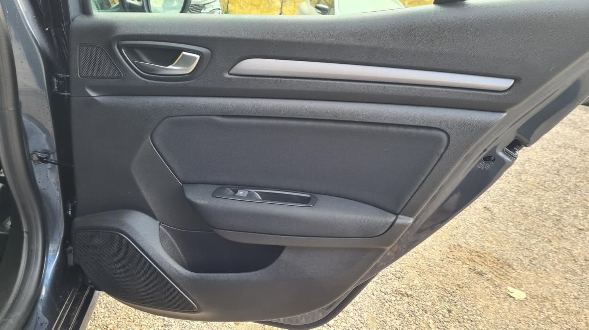 renault-megane-2022-diesel-1461cc