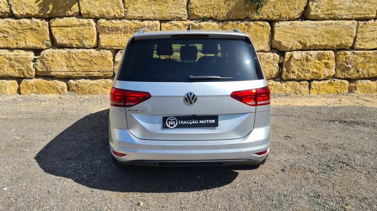 volkswagen-touran-2018-diesel-1598cc