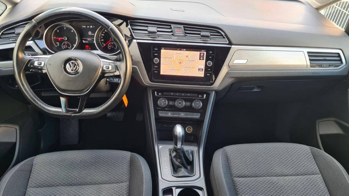 volkswagen-touran-2018-diesel-1598cc