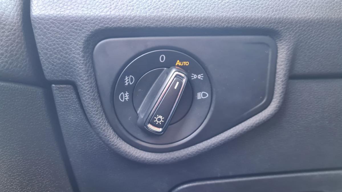 volkswagen-touran-2018-diesel-1598cc