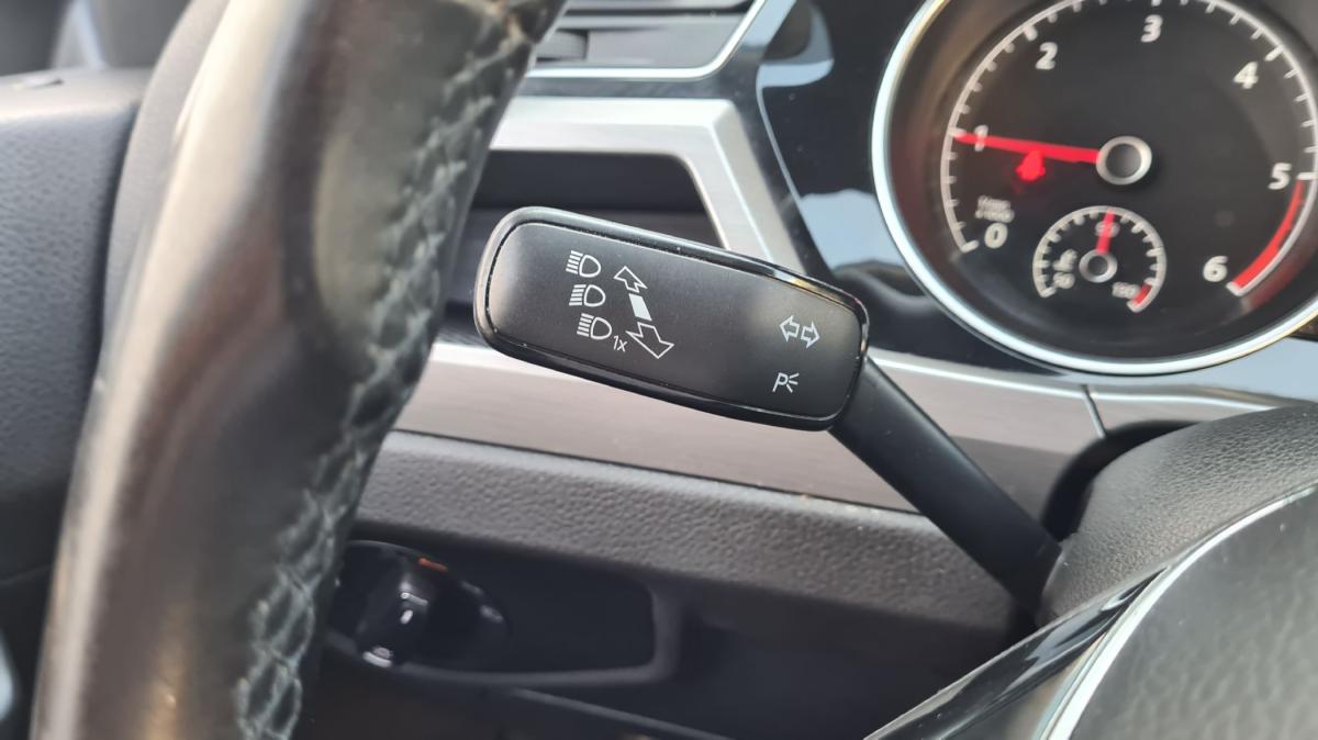 volkswagen-touran-2018-diesel-1598cc