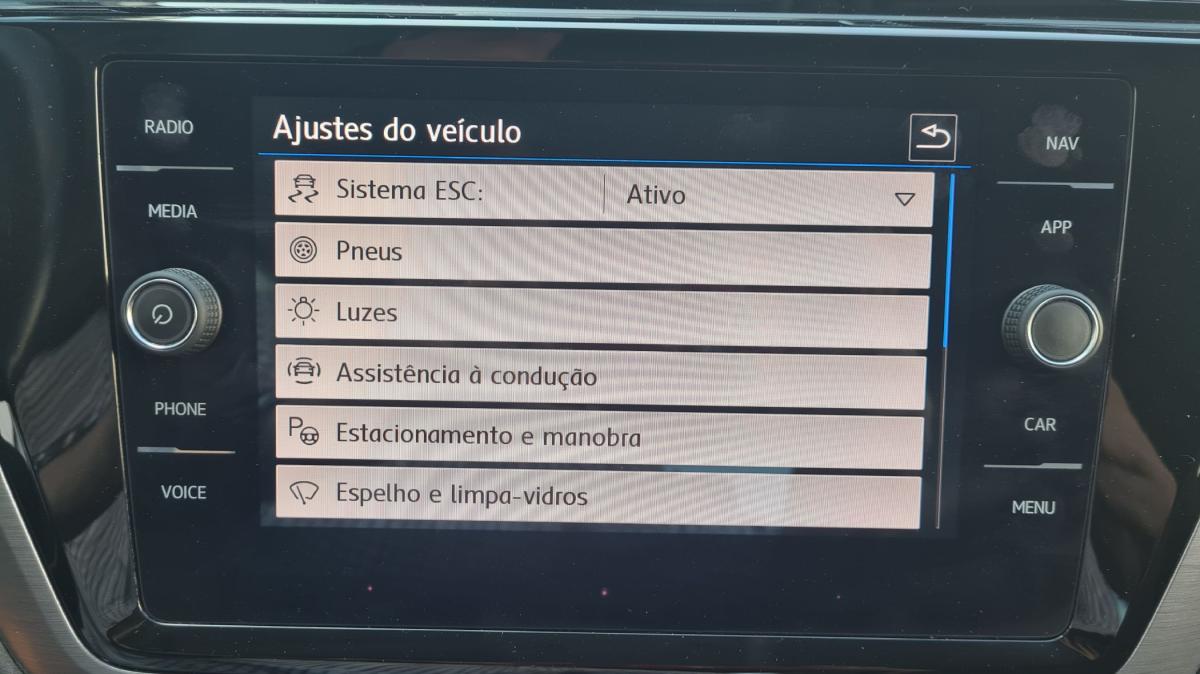 volkswagen-touran-2018-diesel-1598cc
