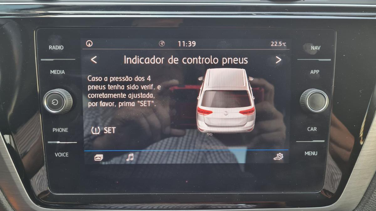 volkswagen-touran-2018-diesel-1598cc