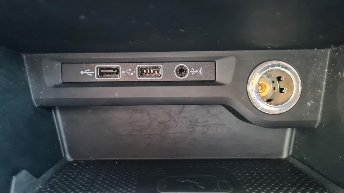 volkswagen-touran-2018-diesel-1598cc